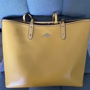 Coach Tote